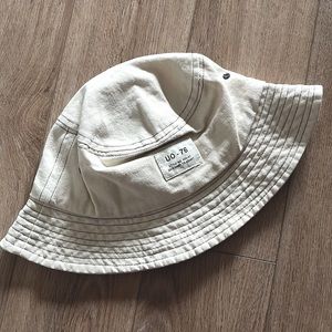 (New)URBAN OUTFITTERS/ Cotton Bucket Hat